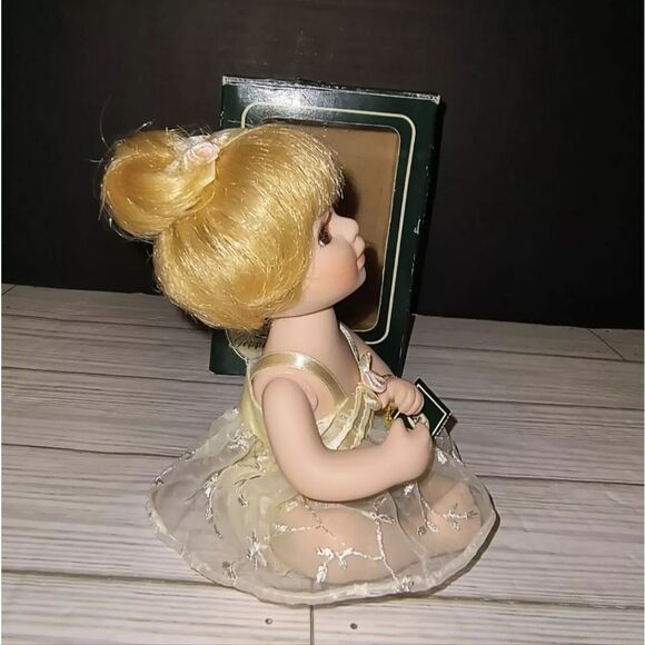 Geppeddo Porcelain Collectible Doll Taci Mini Ballerina Blonde Hair 6"in w Box - Picture 5 of 13